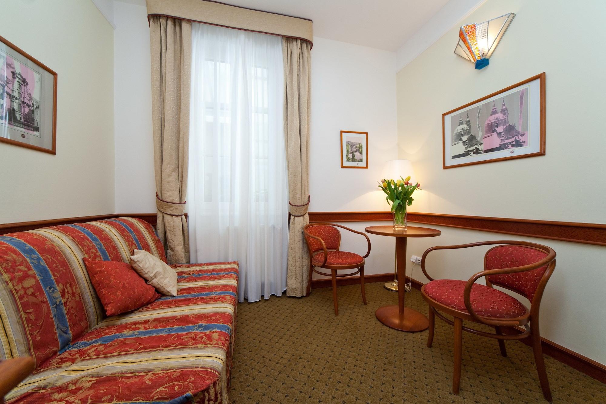 Boutique Hotel 16 Прага Экстерьер фото