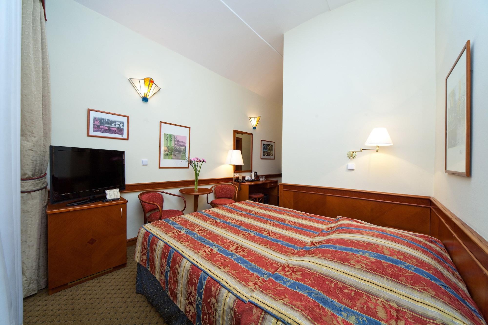 Boutique Hotel 16 Прага Экстерьер фото