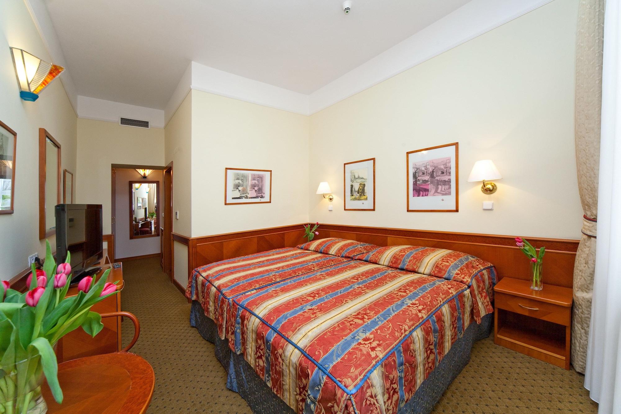 Boutique Hotel 16 Прага Экстерьер фото