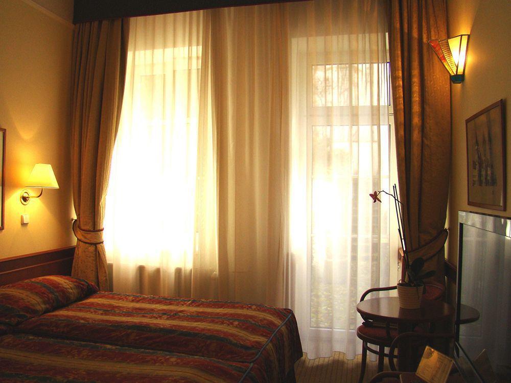 Boutique Hotel 16 Прага Экстерьер фото