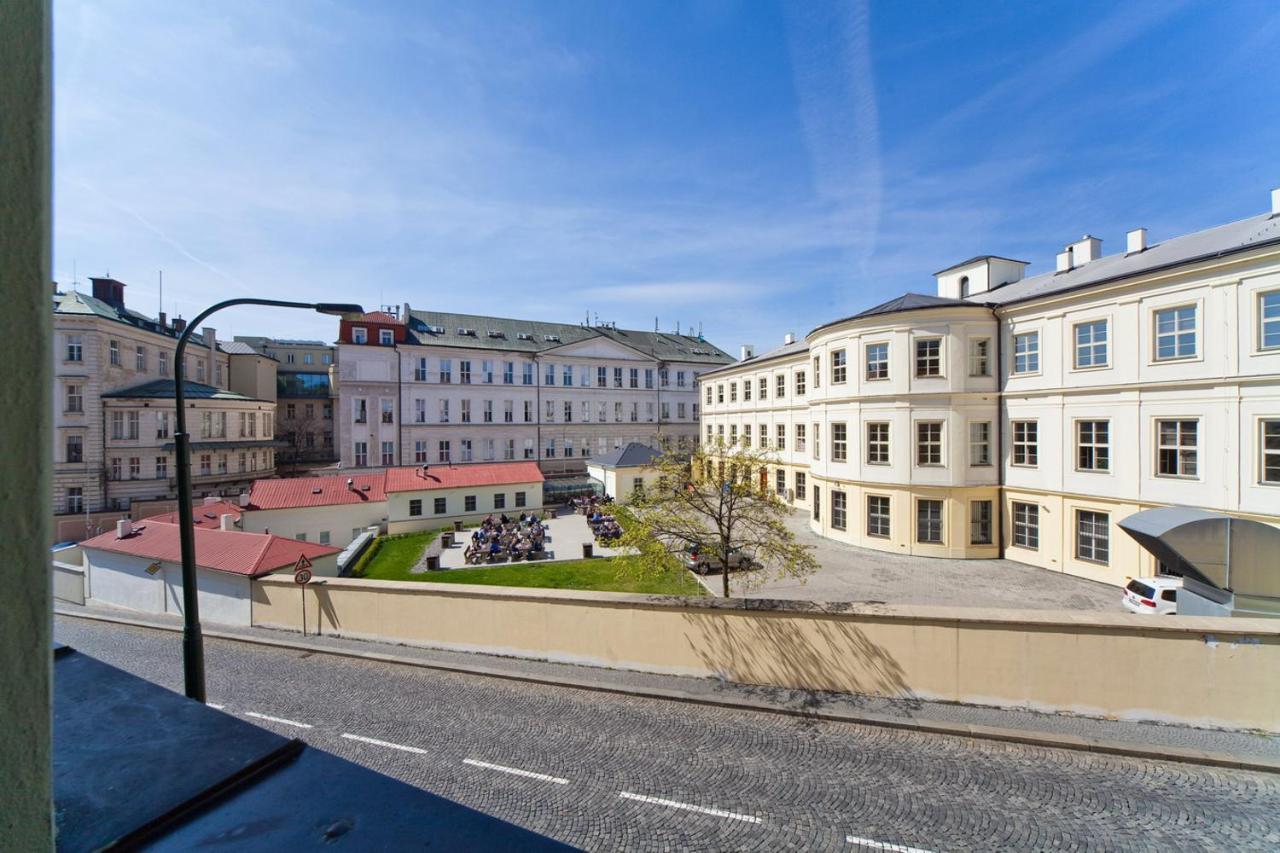 Boutique Hotel 16 Прага Экстерьер фото